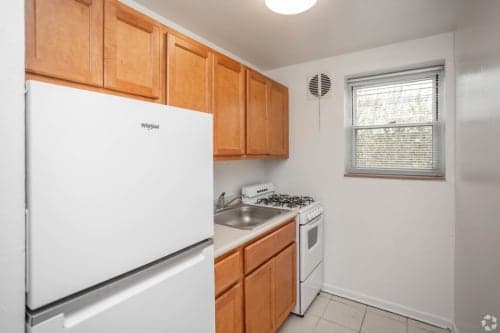 Bellevue Mansions Studio