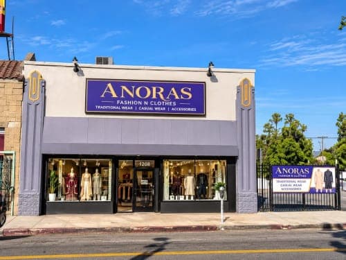 Anora's Cash & Carry